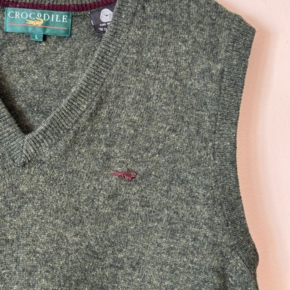 Vintage Crocodile Wool Dark Green V Neck Sweater Vest Size L Lacoste - Picture 10 of 12